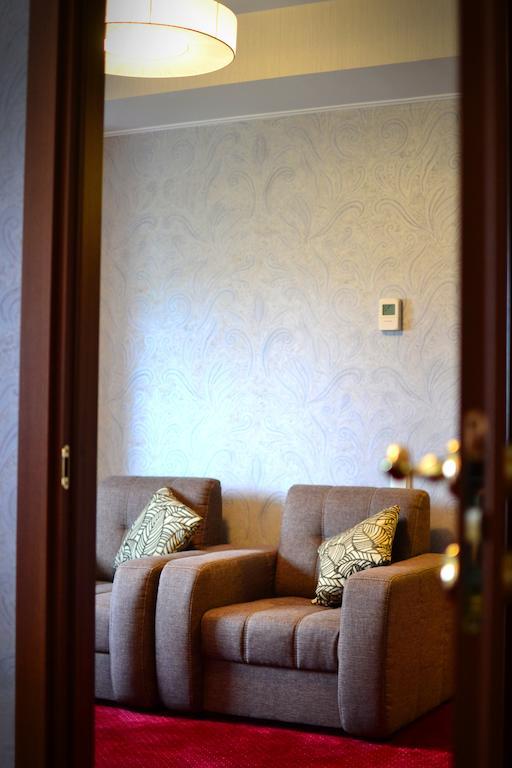 Kera Hotel Nesterenki Zimmer foto