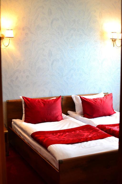Kera Hotel Nesterenki Zimmer foto