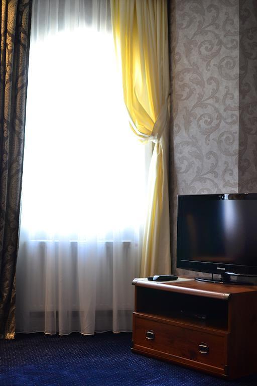 Kera Hotel Nesterenki Zimmer foto